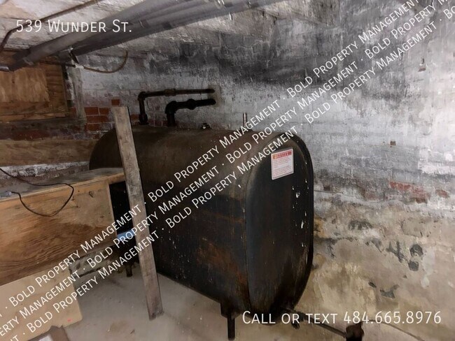Building Photo - 539 Wunder St