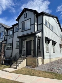 Building Photo - 9353 N
