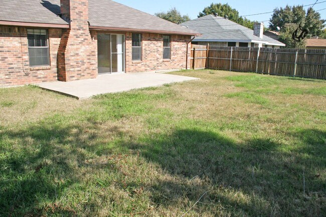 Building Photo - Great 3 Bdrm 2 Bath Home in Corinth Tx