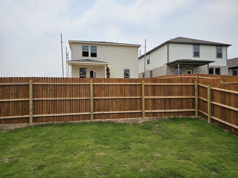 Building Photo - 432 Bristlecone Bnd