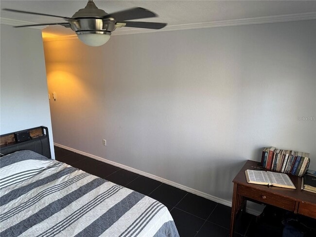 Building Photo - 1950 Summer Club Dr