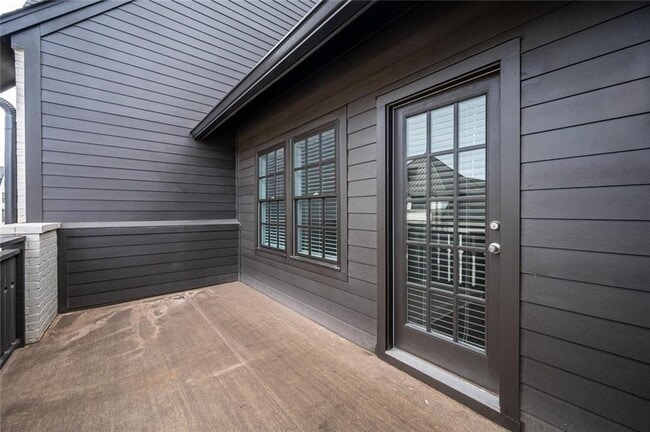 Building Photo - 6655 Sterling Dr