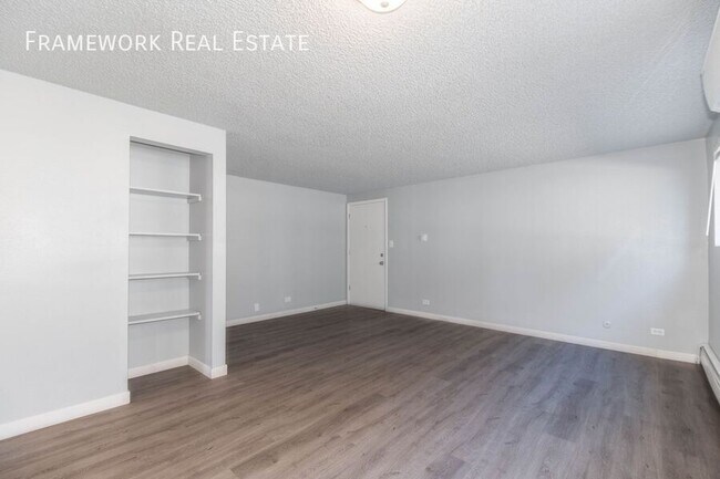 Building Photo - 828 12th St