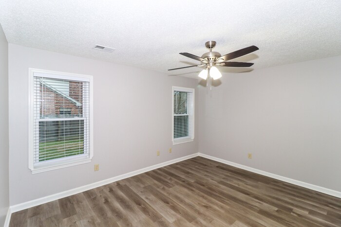 Building Photo - 7418 Overcreek Ln