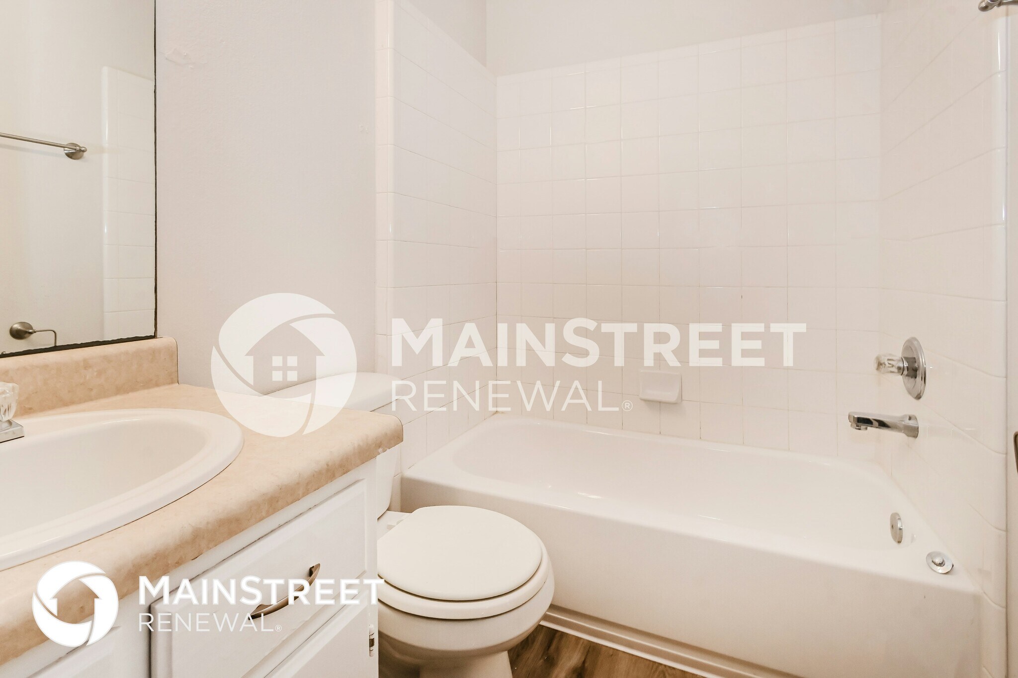 Building Photo - 4690 Royal View Dr