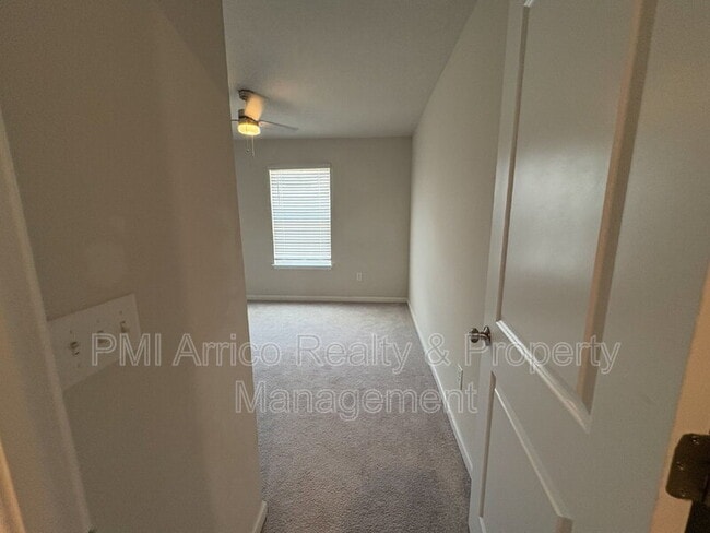 Building Photo - 2144 Laceflower Dr