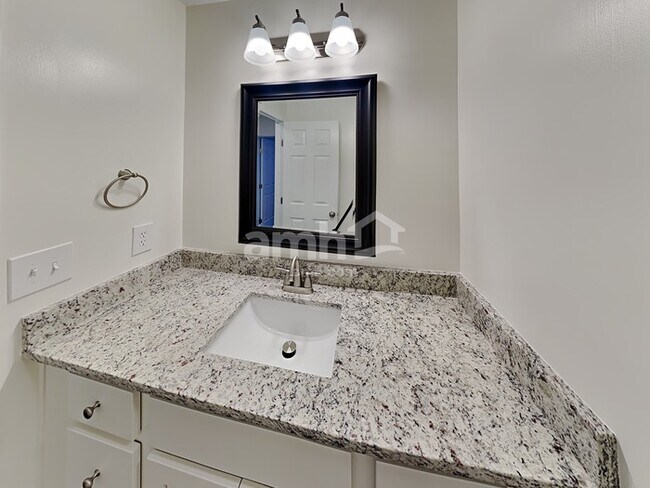 Building Photo - 6832 Scarlet Ridge Dr