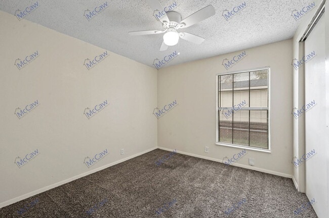 Building Photo - 14614 Seminole Dr