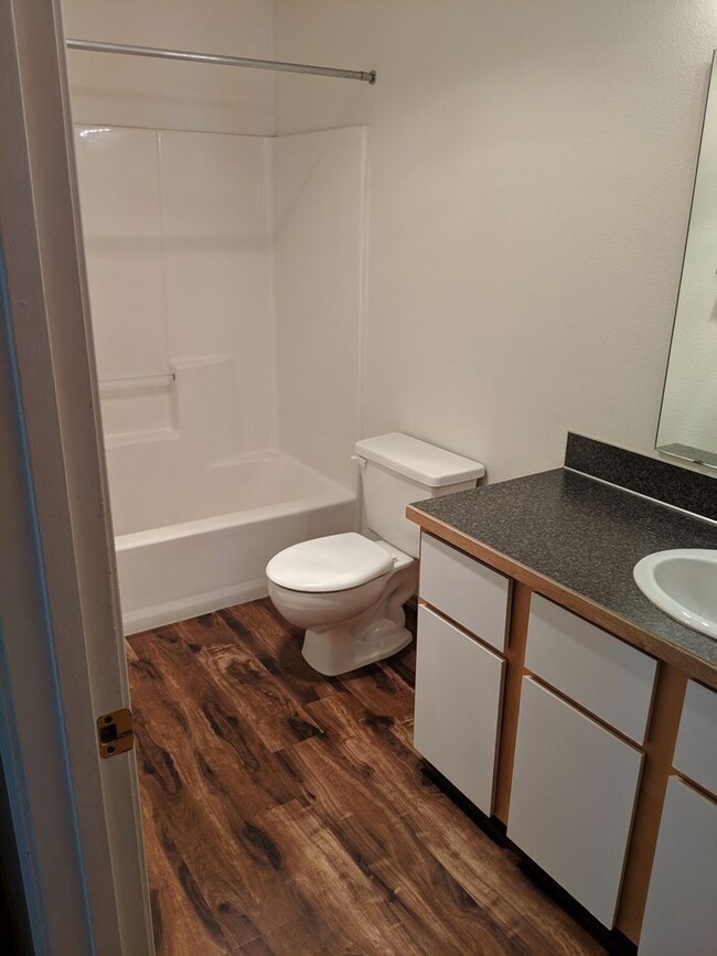 Building Photo - Spacious Studio with bonus storage