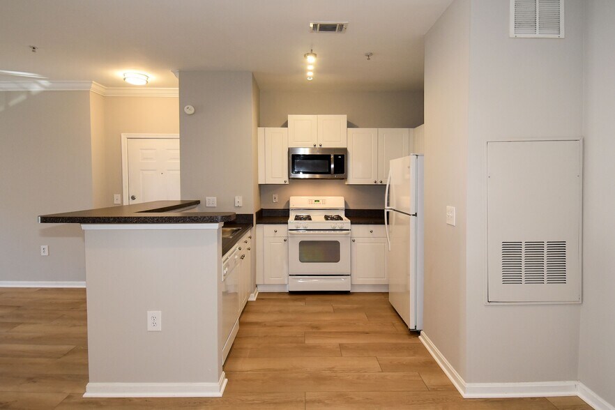 Building Photo - 11349 Aristotle Dr