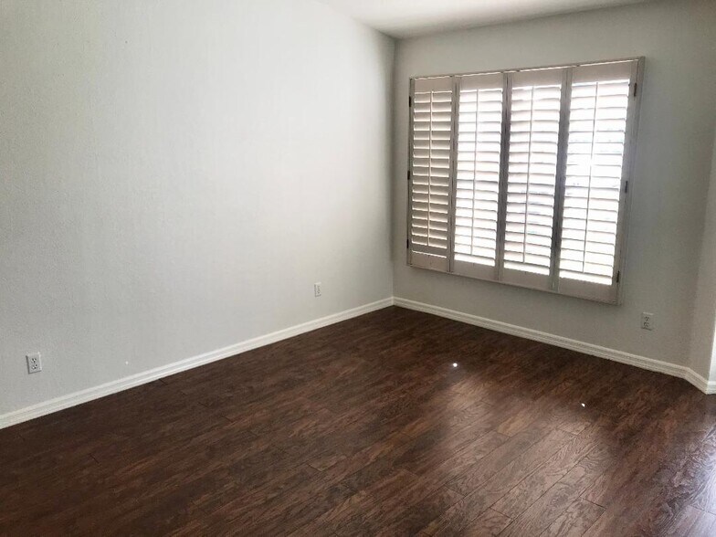 Building Photo - 1300 Misty Pines Cir