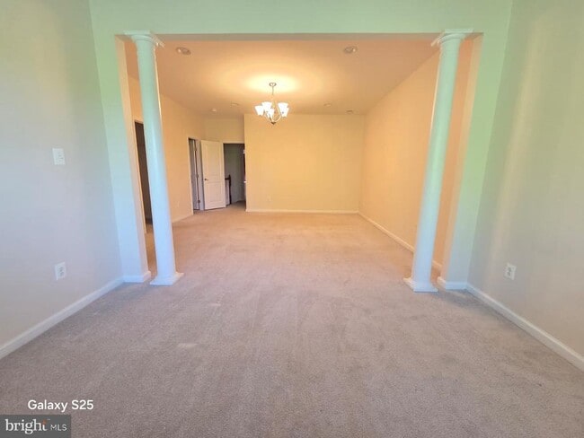 Building Photo - 22865 Lacey Oak Terrace