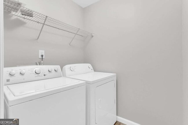 Building Photo - 1955 Durwood Ln