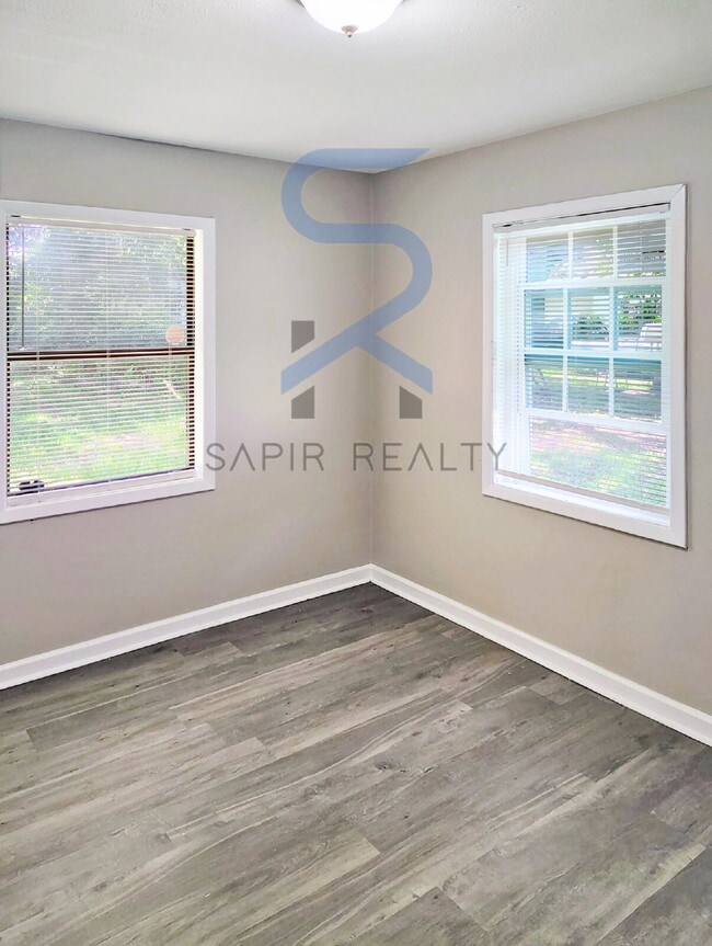 Building Photo - 203 Johns Rd