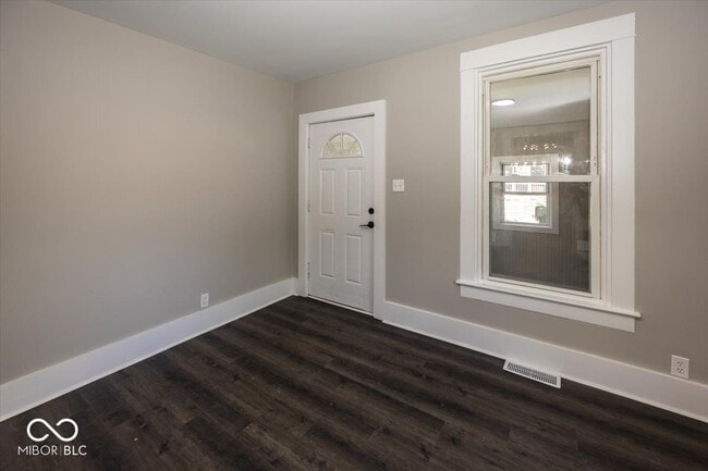 Building Photo - 343 S Walcott St