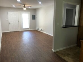 Building Photo - 1bed 1bath Apartment