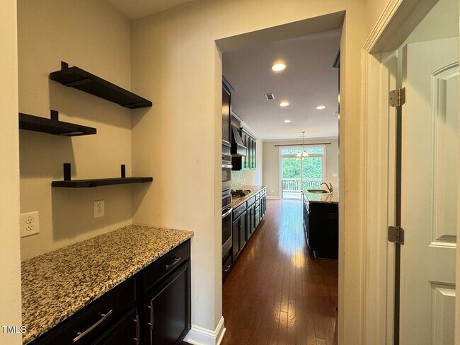 Building Photo - 248 Turner Oaks Dr