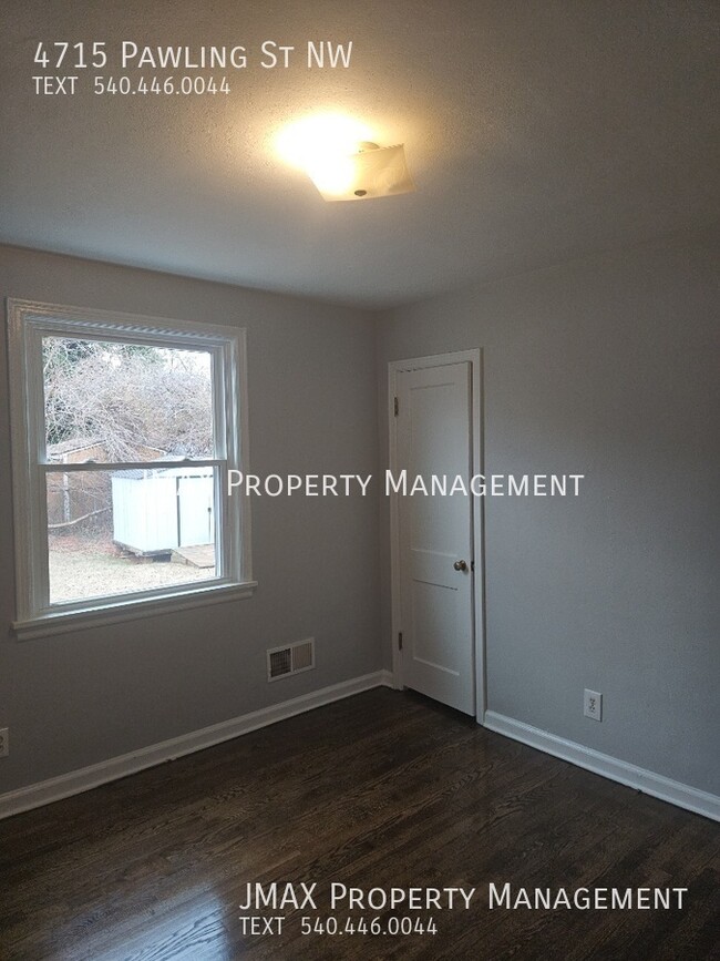 Building Photo - This property has a no security deposit op...