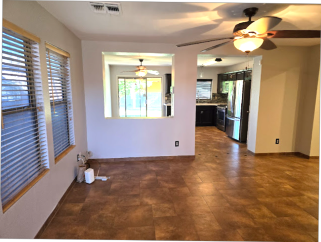 Building Photo - 7865 E Rooner Dr