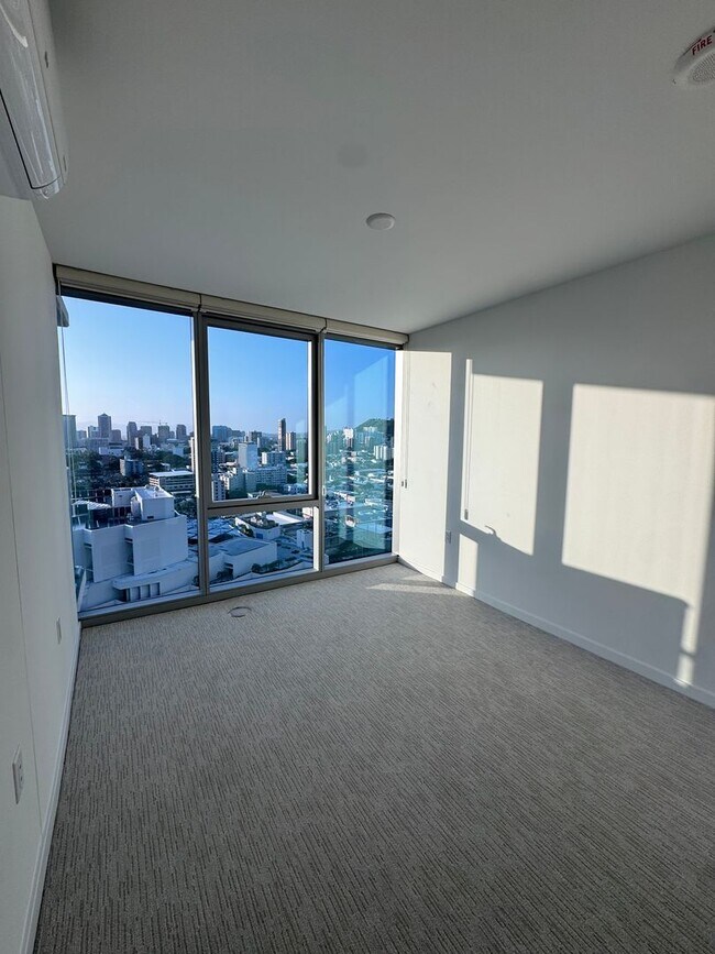 Building Photo - Ready to Move in Brand New Condo! First Time Renting! 1 Bed/1 Bath/1 Parking at The Park on Ke‘ea...