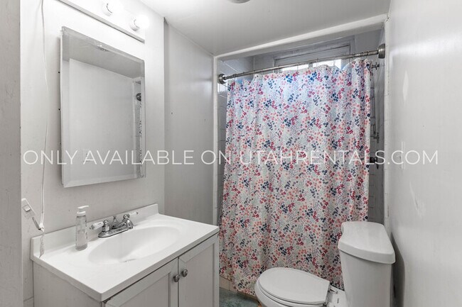 Building Photo - 40 E State St