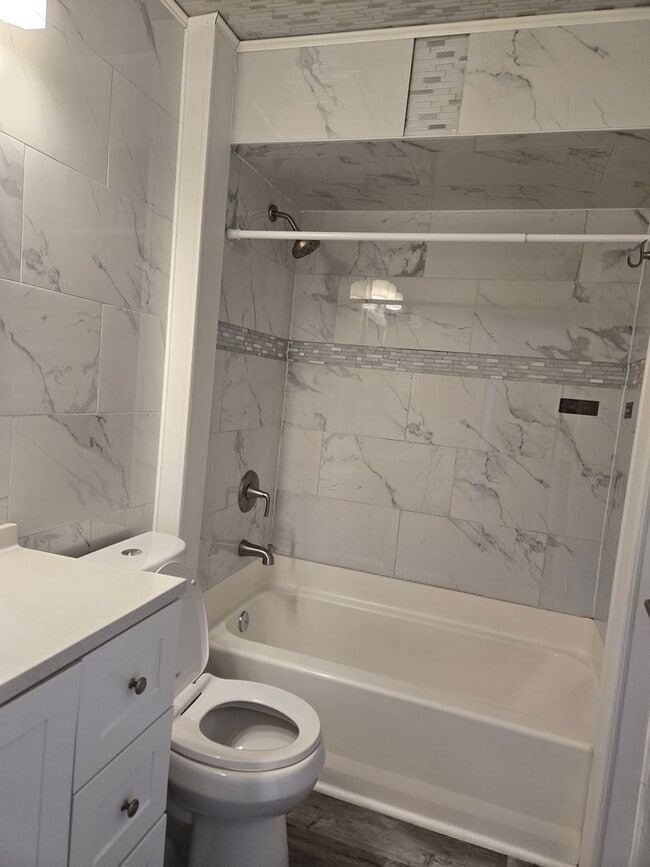 Building Photo - Renovated 2 Bedroom  Ranch for Rent in Aurora