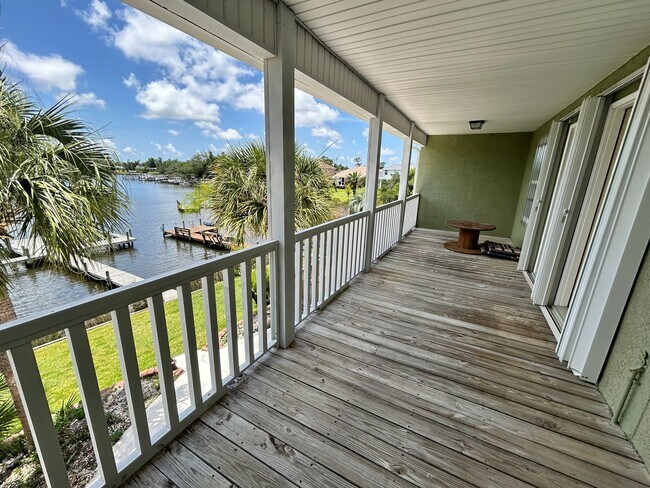Building Photo - 2908 Country Club Dr