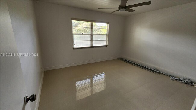 Building Photo - 2403 Antigua Cir