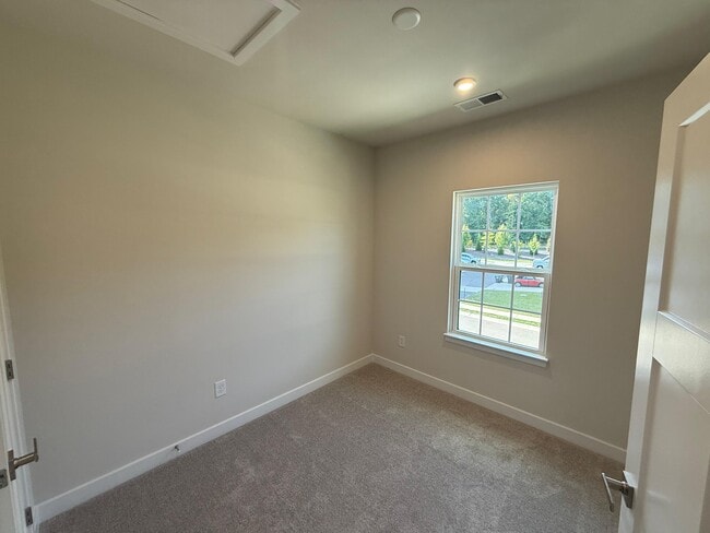 Building Photo - 1013 Arborway Ln