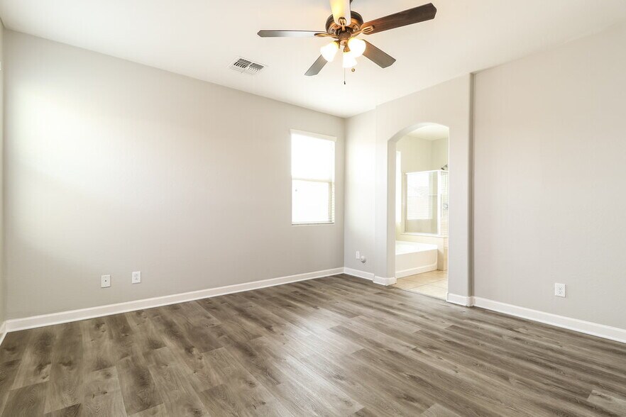 Building Photo - 28697 N Roselite Ln