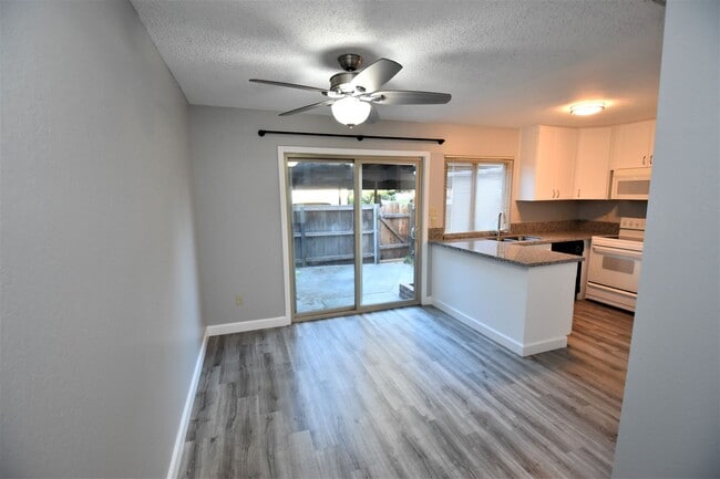 Building Photo - 8744 Woodman Way