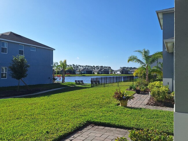Building Photo - 3BR 2.5BA VENETIAN BAY TOWNHOME