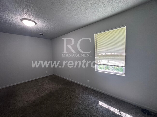 Building Photo - 15986 Arrowhead Rd