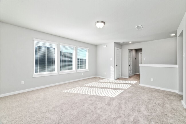 Building Photo - 7246 Clearwater Cv Dr