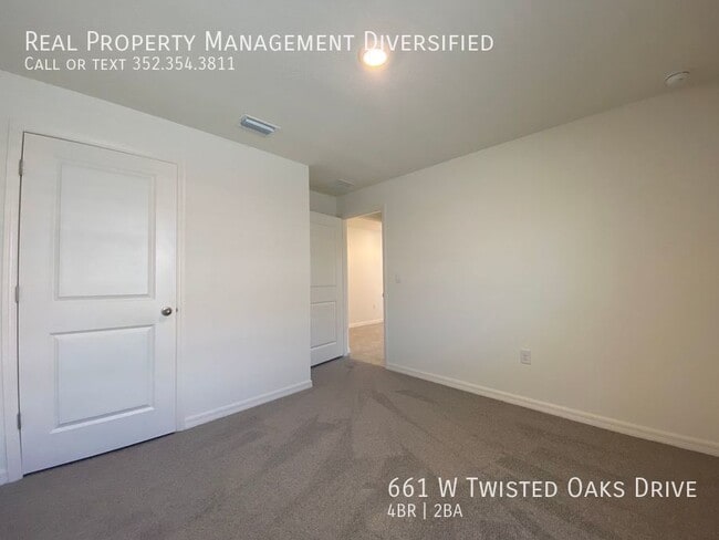 Building Photo - 4801 N Forest Ridge Blvd