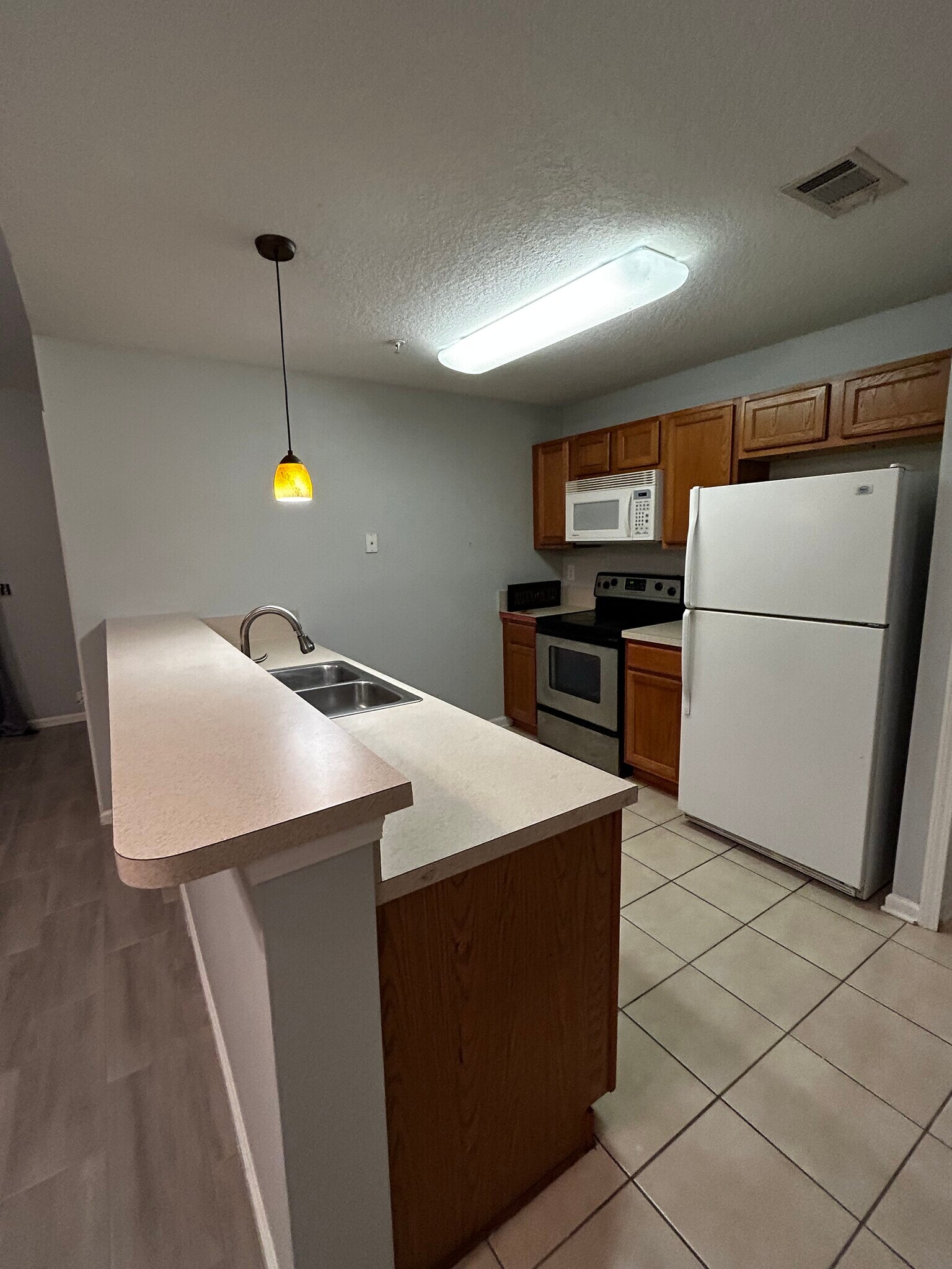 Building Photo - 9690 Amarante Cir