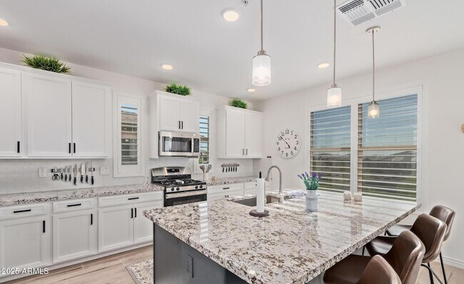 Building Photo - 5100 E Rancho Paloma Dr