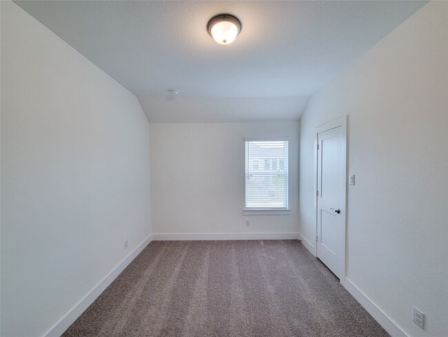 Building Photo - 30943 Star Gazer Rd