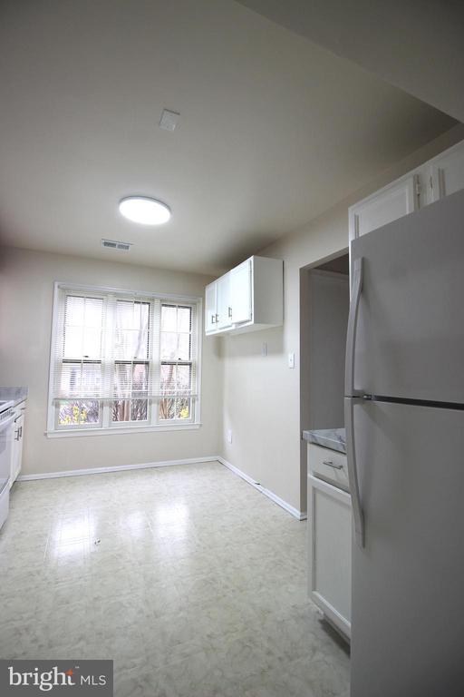 Building Photo - 7765 Brandeis Way