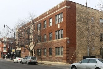 Building Photo - 2226 W Wilson Ave