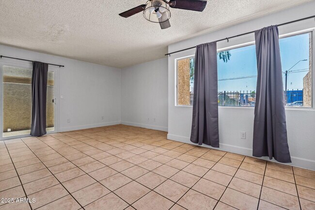 Building Photo - 2698 N 43rd Ave