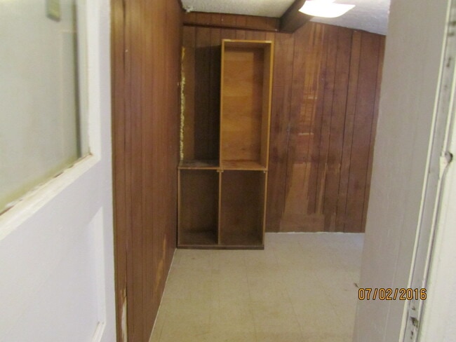 Building Photo - SW OKC Home For Rent - 2-bed 1-bath coming August 20th