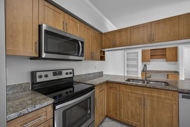 Building Photo - 6510 Emerald Dunes Dr