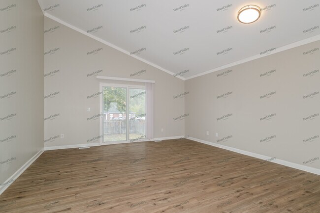 Building Photo - 451 Xavier Ct