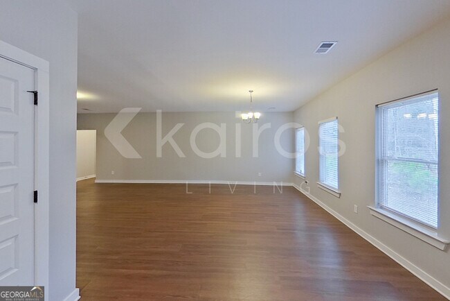 Building Photo - 213 Birch Ave