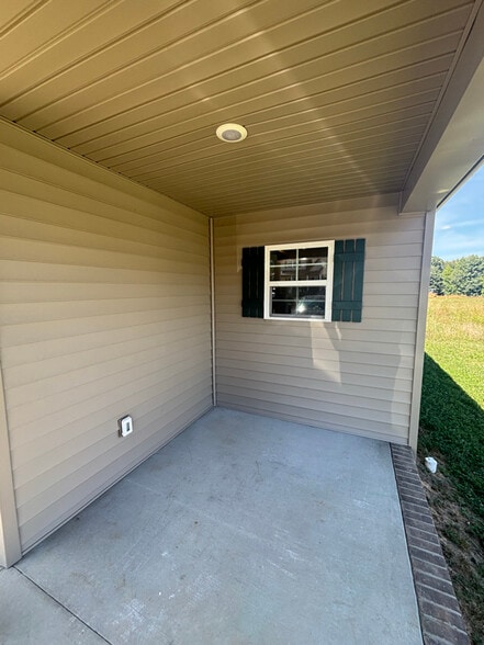 Building Photo - 106 Apache Ln
