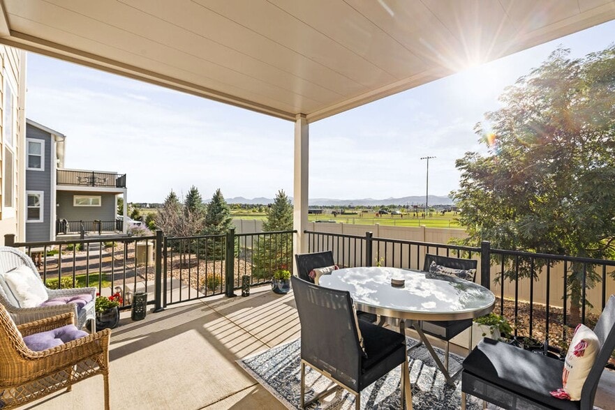 Building Photo - 799 Robert St