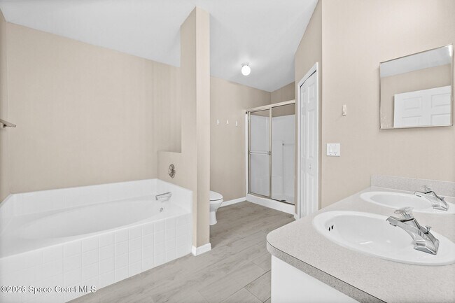 Building Photo - 2467 Deercroft Dr