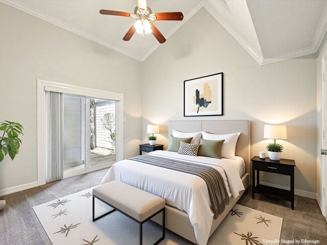 Building Photo - 64 Hideaway Dr