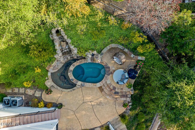 Building Photo - 224 Lake Sherwood Dr